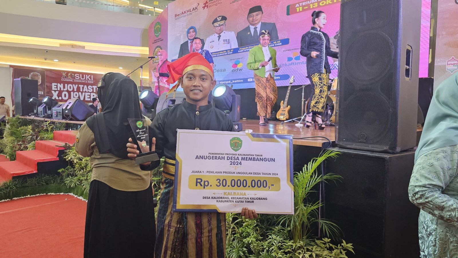 Desa Kaliorang Raih Penghargaan Anugerah Desa Membangun Kaltim 2024