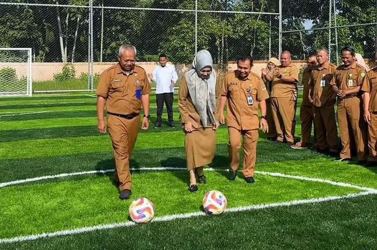 Norhayati Resmikan Lapangan Mini Soccer DPRD Kaltim untuk Kegiatan Olahraga dan Kebersamaan